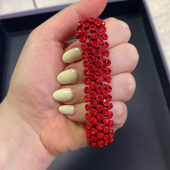 Stretch GORGEOUS RED hot crystal bracelet, red metal used - Picture 4 of 11